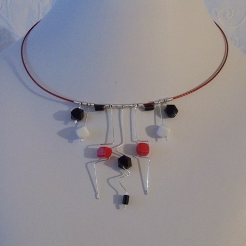 dawno_red-choker-form-with-dangles