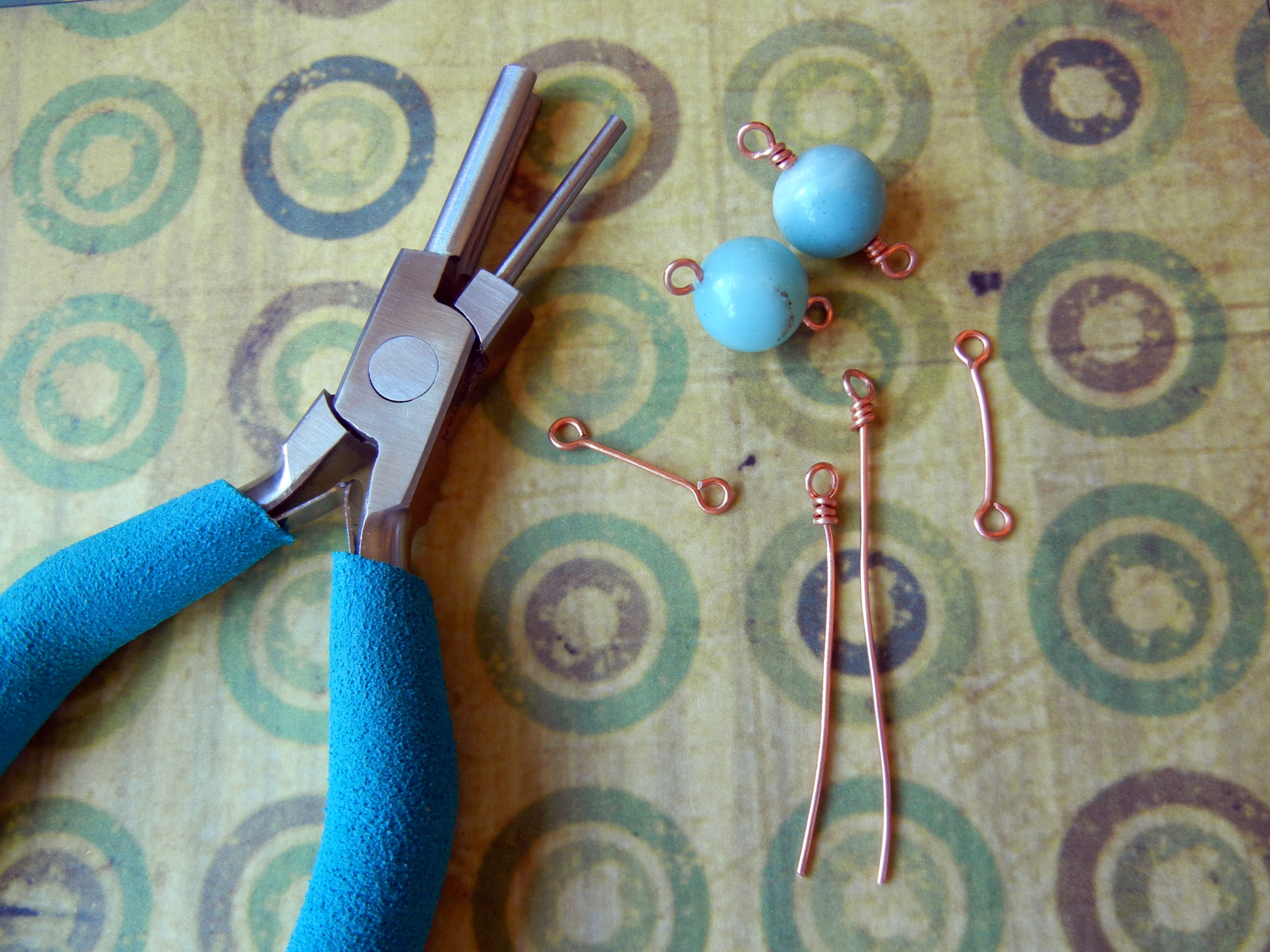 Wubbers Wire-Looping Pliers - and more - Rings and ThingsRings and Things
