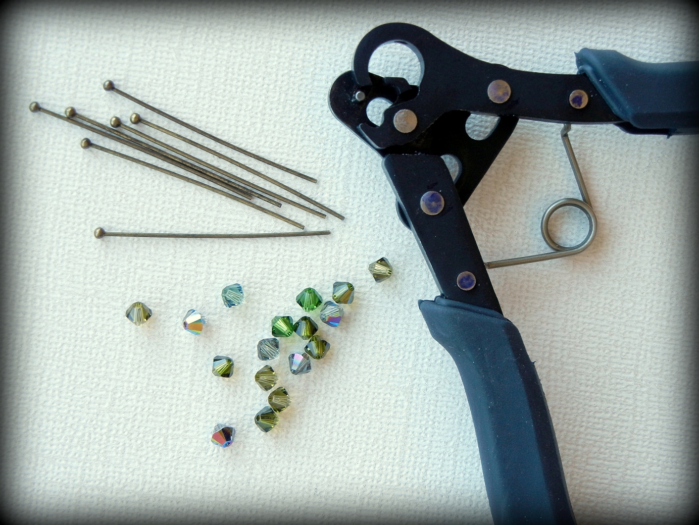 Use the One Step Looper to Create QUICK and Easy Jewelry Loops! 