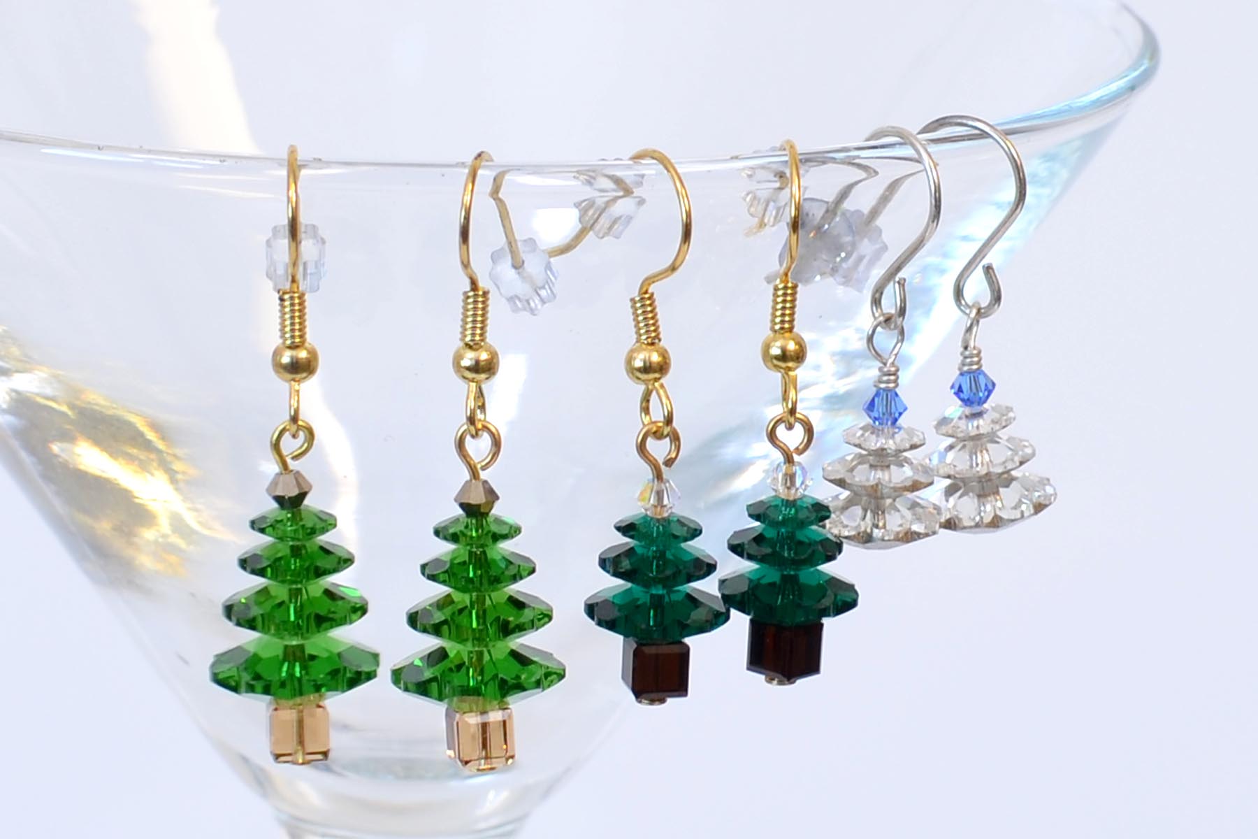 Make Margarita Christmas Tree Earrings to Make Merry - Rings and ThingsRings and Things